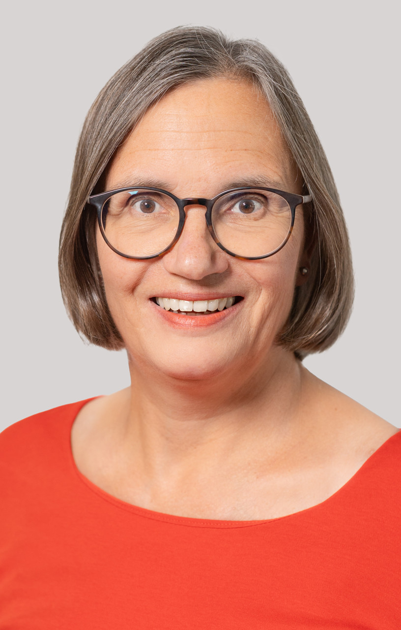 Portraitfoto von Dr. med. Caroline Bogner. 
